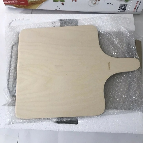 Leifheit Square Ceramic Pizza Stone w Spatula NEW - Picture 6 of 12
